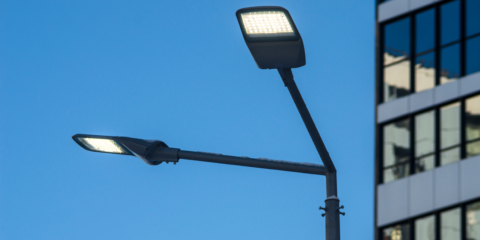 Conectividad IoT de 1NCE para implementar soluciones de alumbrado público inteligente