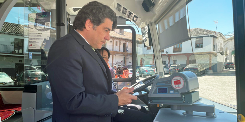 Los autobuses urbanos de Valdemoro permiten pagar el billete mediante una app