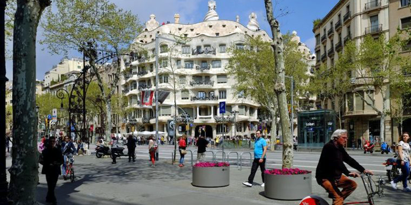 L’Eixample de Barcelona medirá en tiempo real los flujos de personas y vehículos en el espacio público