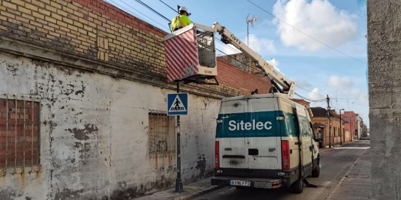 Comienzan las obras de renovación del alumbrado público de Alcalá de Guadaíra