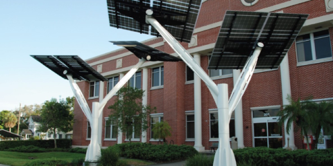 El paseo marítimo de Valencia contará con un árbol solar para recargar VE pequeños y dispositivos