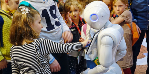 CrowdBot, un proyecto europeo que ha validado tecnologías para una interacción segura entre robots y personas en áreas concurridas