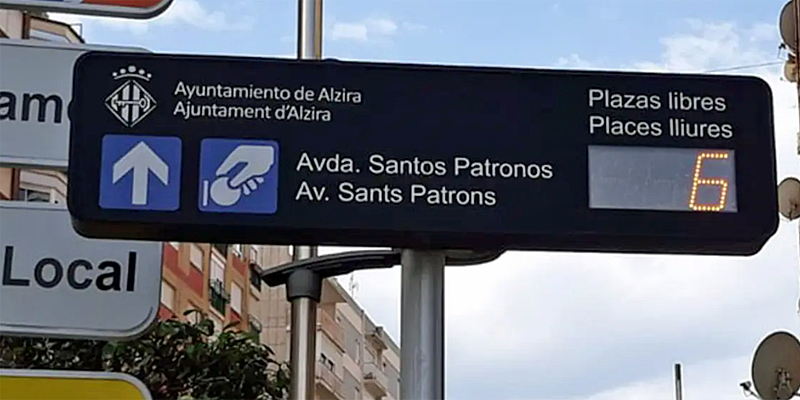 Alzira amplía el proyecto de guiado de parking con la instalación de nuevos sensores de Urbiotica
