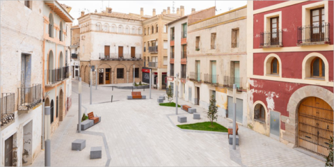 Premio a la reurbanización de la Plaza de España de Épila, que cuenta con la luminaria Biro de Salvi