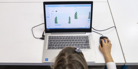 Concluye el piloto de inclusión digital ‘Connectem Barcelona’ con la publicación de un informe final