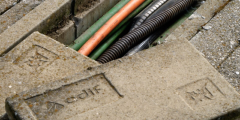 La fibra óptica de Adif es testada para su uso en la detección de terremotos