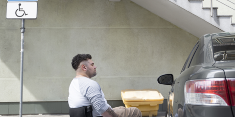 Nueva aplicación para controlar los aparcamientos para personas con discapacidad en la Región de Murcia