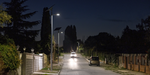 Nuevo Baztán logra la autonomía energética en una urbanización con el alumbrado solar de Signify