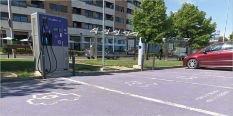 Logroño aprueba el pliego para poner en funcionamiento una red de recarga de vehículos eléctricos