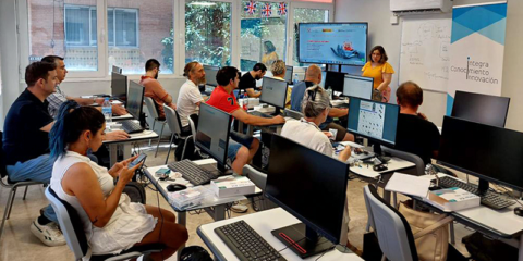 Nuevos cursos gratuitos de tecnología 5G en Huelva, Málaga y Sevilla