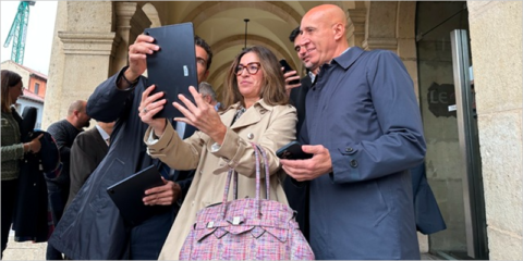 La ciudad de León enciende su red 5G+ y estrena una app turística de realidad aumentada y virtual