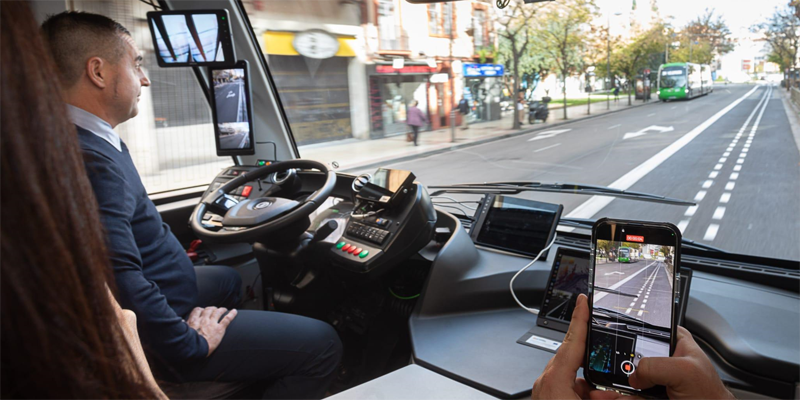El proyecto Digizity realiza pruebas con un autobús inteligente, conectado y eficiente con pasajeros en Zaragoza