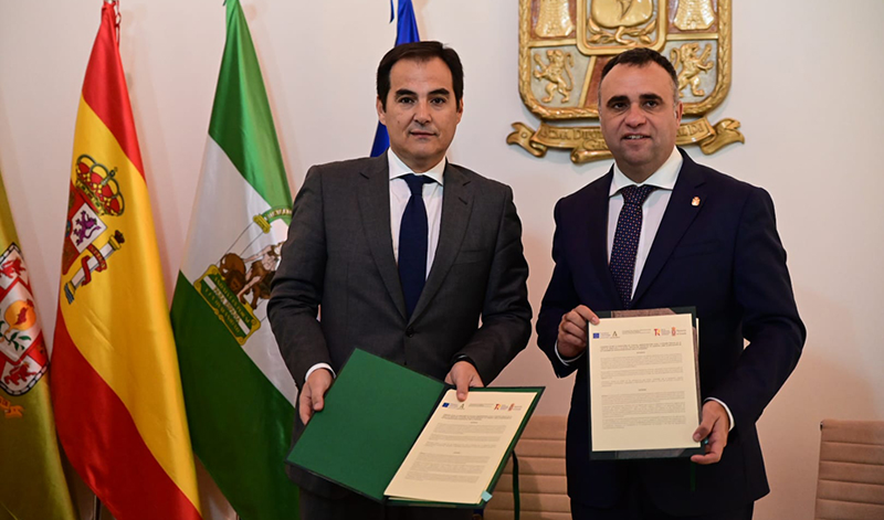 convenio entre la Junta de Andalucía y la Diputación de Granada 