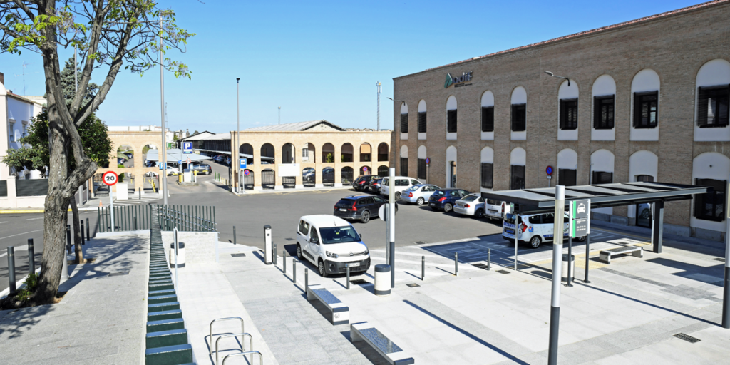 Instalación de más de 1.000 puntos de recarga de vehículos eléctricos en 80 estaciones de Adif