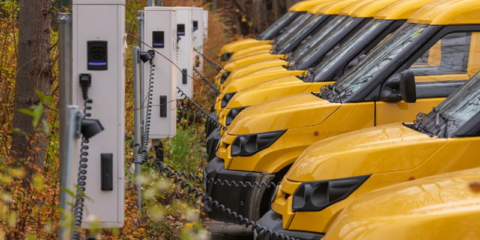 El nuevo análisis mundial de la IEA refleja un récord de ventas de vehículos eléctricos y un aumento de los puntos de recarga en 2023