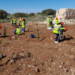 Más de 40 alumnos participaron en la campaña de plantación de árboles de Cemex en Valdilecha