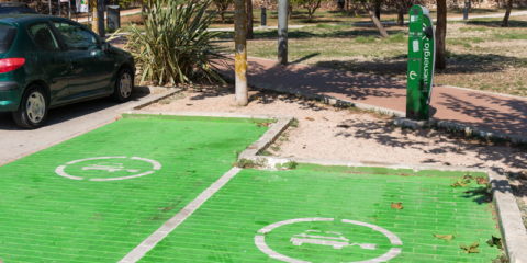 La isla de Menorca dispondrá este año de 100 nuevos puntos de recarga para vehículos eléctricos