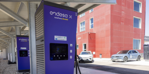 Endesa instala un hub de recarga de vehículos eléctricos en un hotel de Zaragoza
