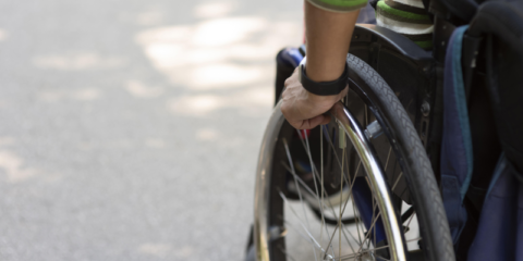 Zaragoza facilitará el aparcamiento a las personas con movilidad reducida mediante una app