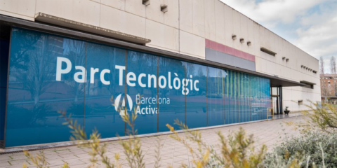 Fundación ONCE y el Ayuntamiento de Barcelona impulsan la formación digital de personas con discapacidad