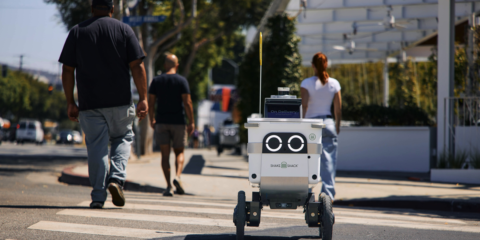 Asociación para aumentar el número de robots autónomos de reparto en Los Ángeles