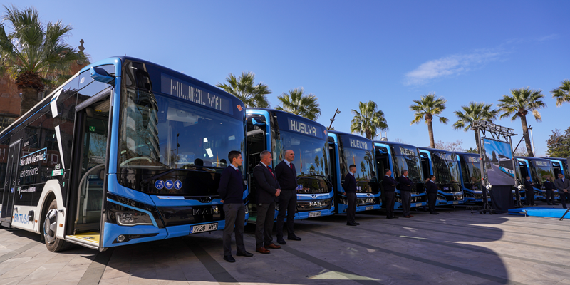 Diez autobuses eléctricos comienzan a recorrer todos los barrios de la ciudad de Huelva