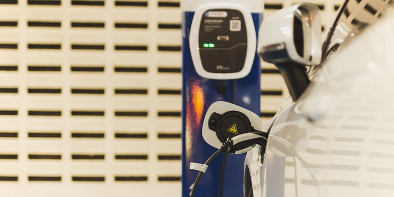Audiencia pública sobre los programas Moves Corredores de Recarga y Flotas Plus para electrificar la movilidad