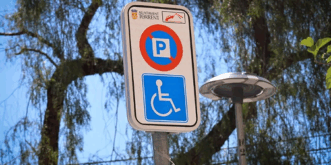 Torrent instala nuevos sensores en plazas de aparcamiento para personas con movilidad reducida