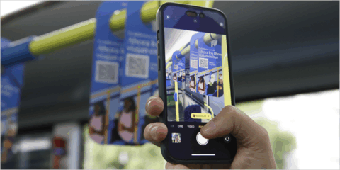 Los usuarios de los autobuses de EMT Madrid pueden acceder a libros digitales a través de un código QR