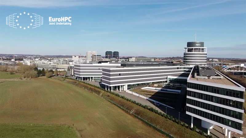 Nueva propuesta de la Comisión Europea para apoyar las gigafábricas de IA y un pilar cuántico