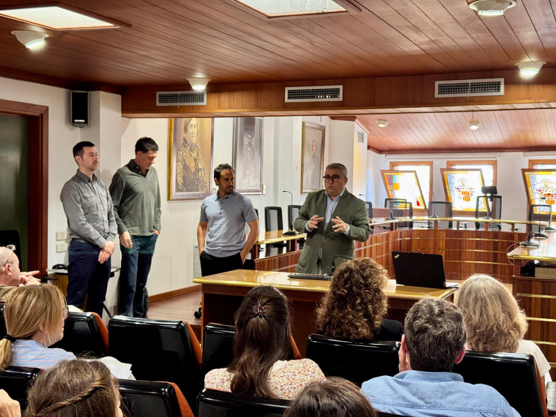 el alcalde de Inca, Virgilio Moreno Sarrió, tuvo lugar recientemente en la sede municipal.