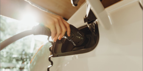 La CNMC analiza en un estudio los servicios de recarga de acceso público para vehículos eléctricos