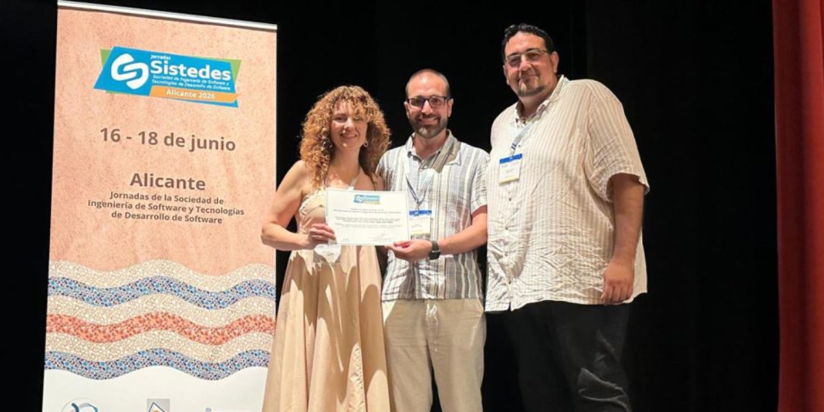 Fotografía recogida diploma en JCIS 2026.
