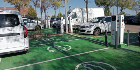 Adif alcanza los 350 puntos de recarga para vehículos eléctricos en 30 estaciones de viajeros