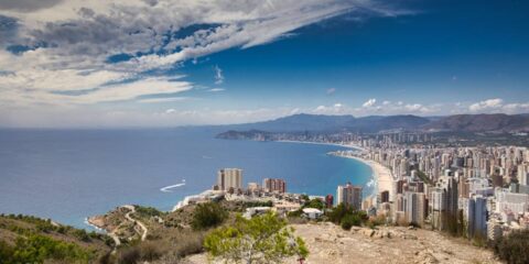 Benidorm activa su primer gemelo digital con Libelium para optimizar la gestión de los servicios urbanos