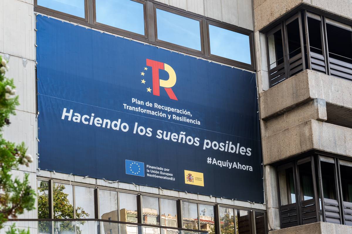 cartel del Plan de Recuperación