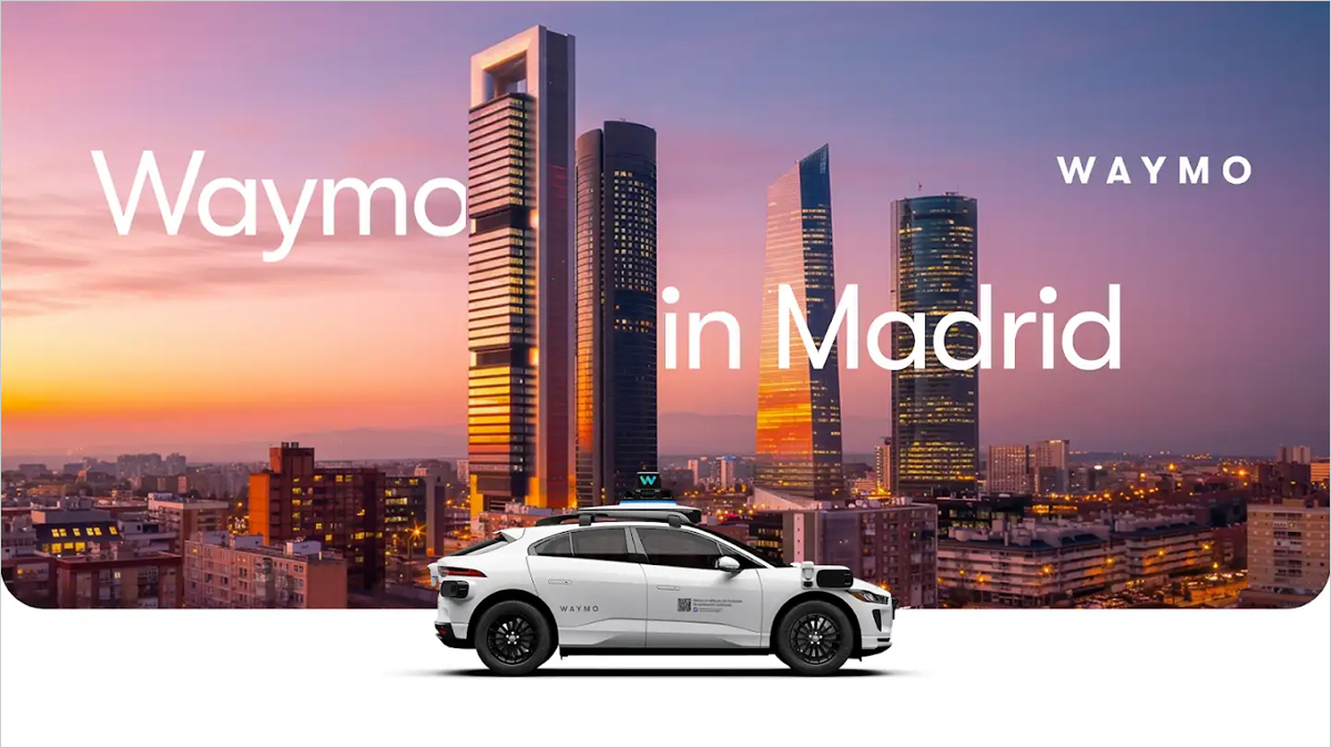 Vehículo autónomo de Waymo, un Jaguar I-PACE eléctrico, durante las pruebas previas a su despliegue en Madrid.